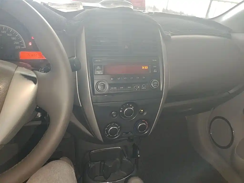 Nissan Sunny 2016 2015 1.5XE Manual Comfort