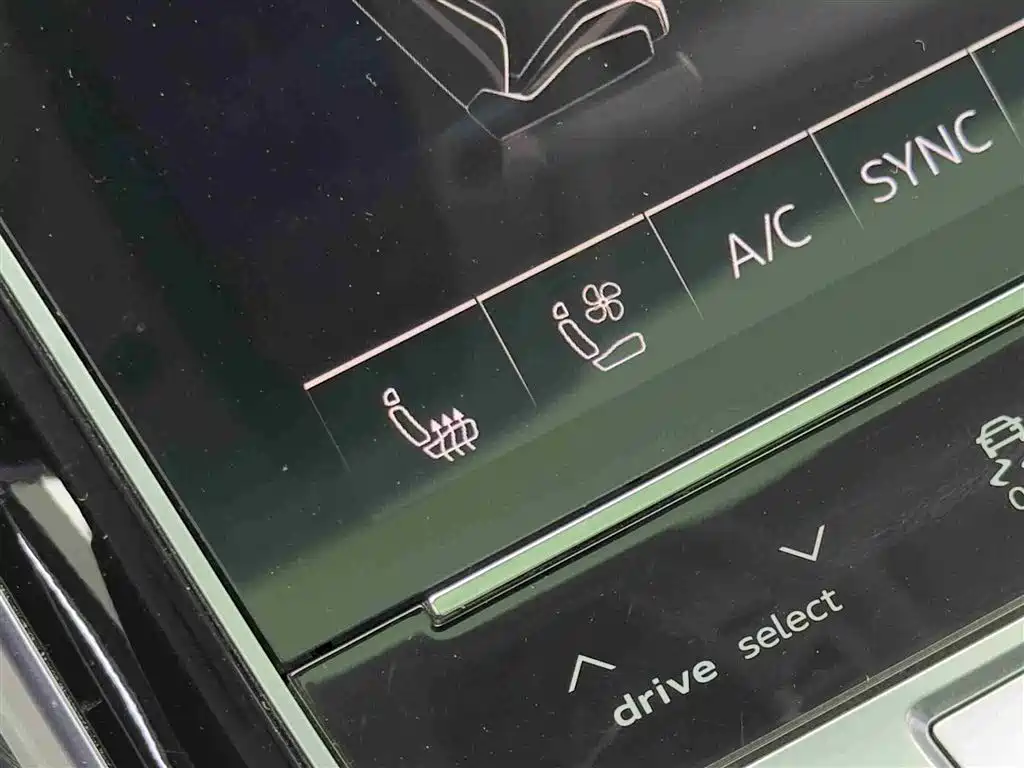 Audi A8 2023 A8L 55 TFSI quattro Flagship фото 19