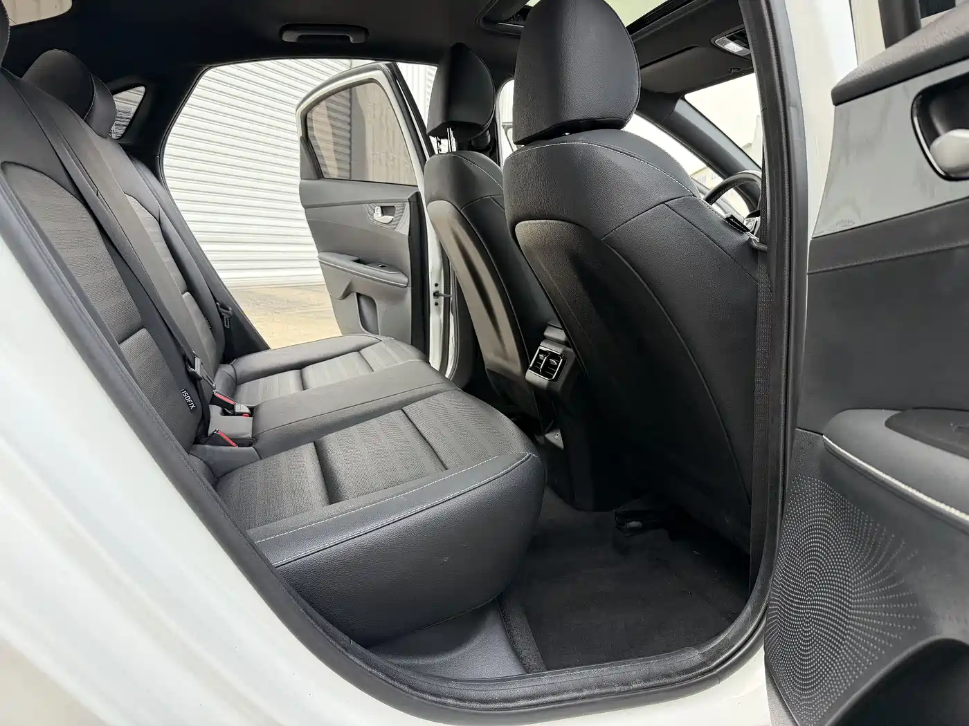 Kia K3 2023 1.4T DCT Premium Edition фото 15