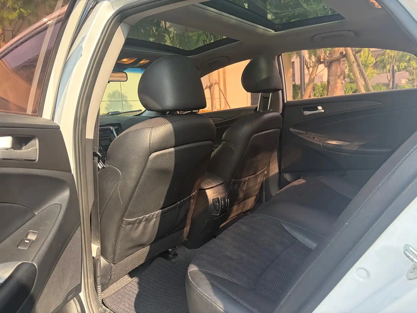 Hyundai Sonata 2014 2.0L Automatic Leading фото 3