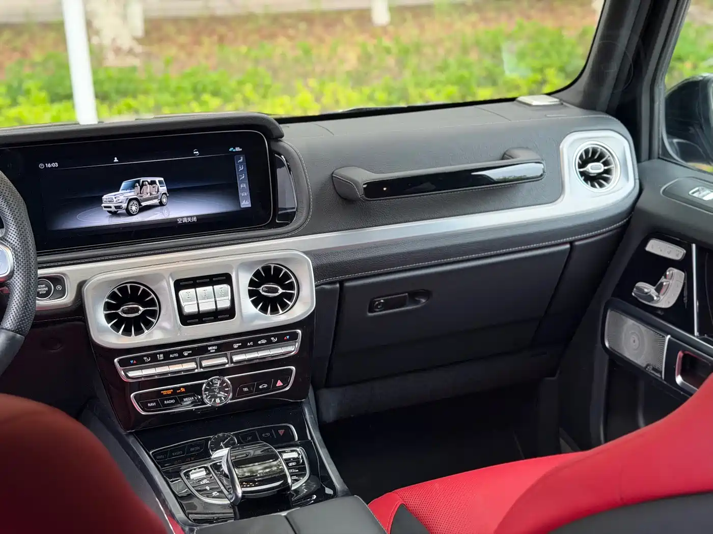 Mercedes-Benz G-Class AMG 2022 AMG G 63 фото 15