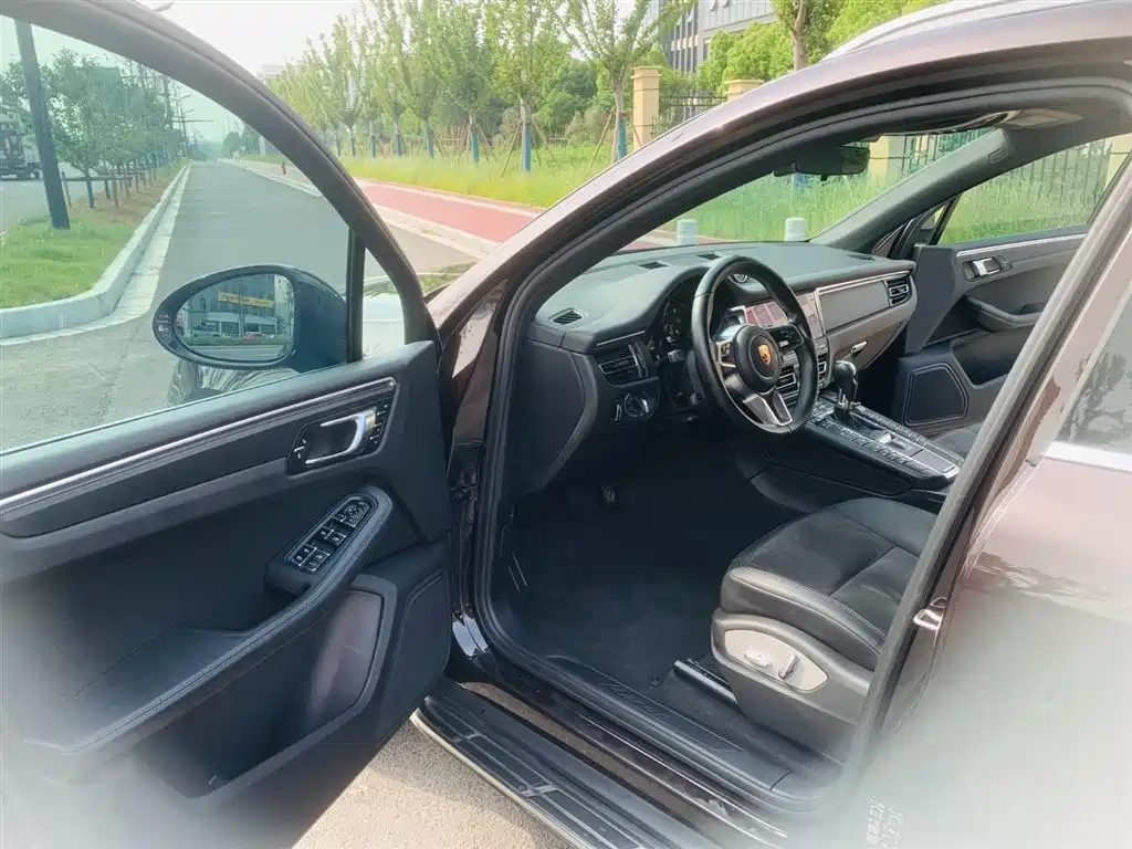 Porsche Macan 2018 Macan 2.0T фото 10