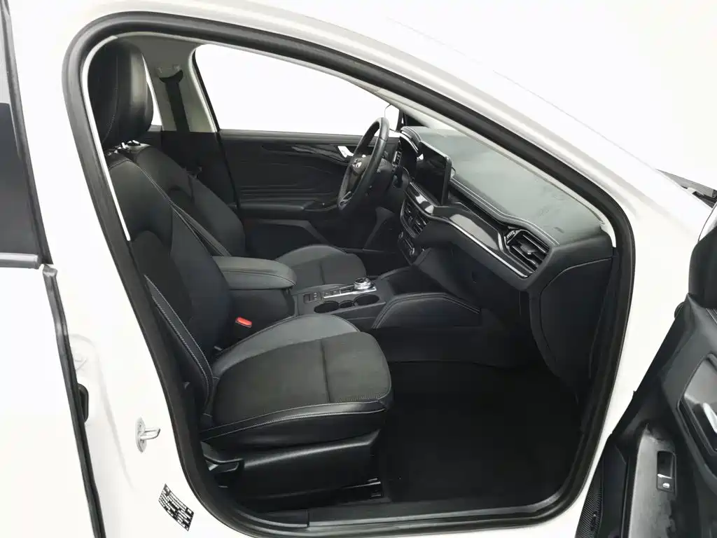 Photo 23 - Ford Focus