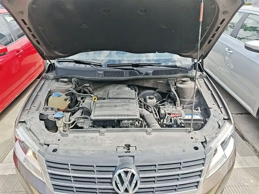 Volkswagen Lavida Tour 2013 1.6L Automatic Comfort фото 20