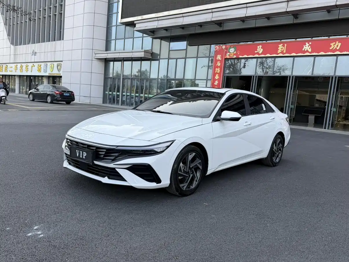 Hyundai Elantra 2023 Model 1.5L CVT LUX Premium Edition