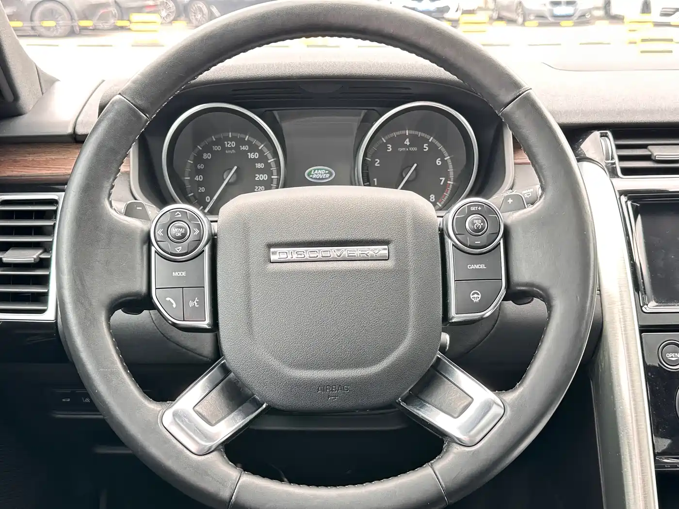 Land Rover Discovery 2017 3.0 SC V6 HSE фото 17
