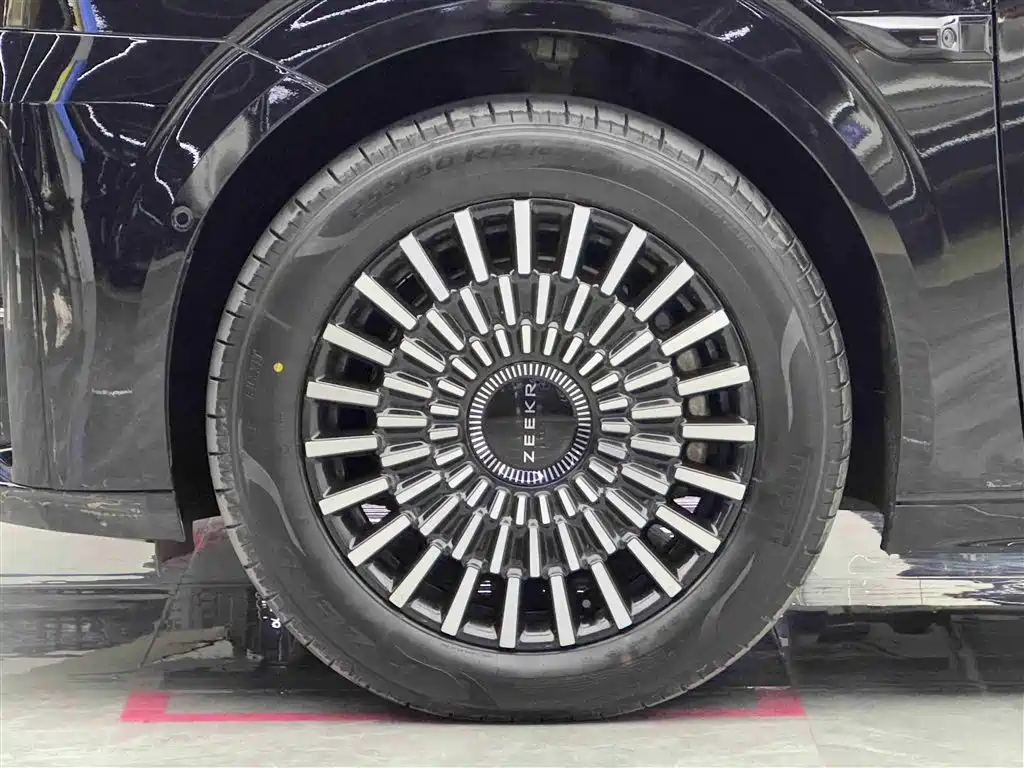 ZEEKR EXTREME KRYPTON 009