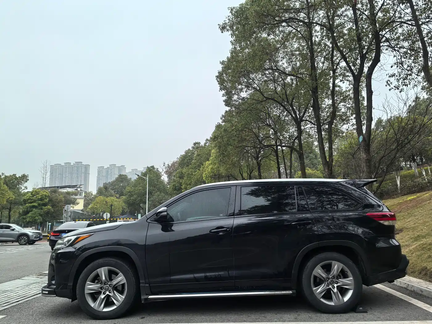 Toyota Highlander 2018 2.0T 4WD Luxury 7-seater China VI фото 10
