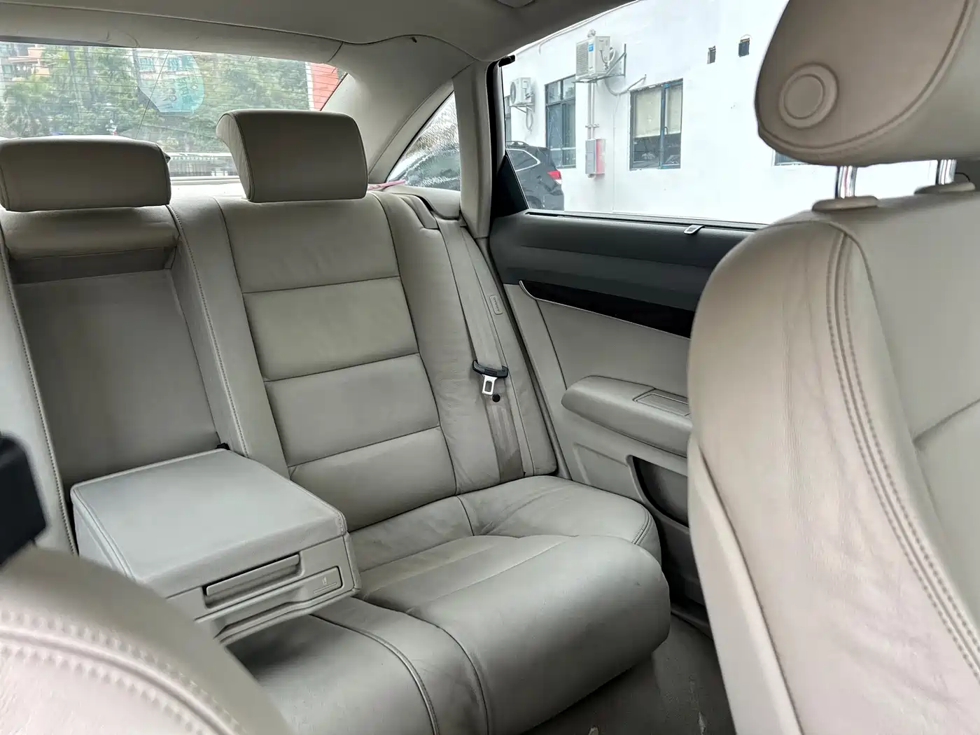 Audi A6L 2010 2.7 TDI фото 39