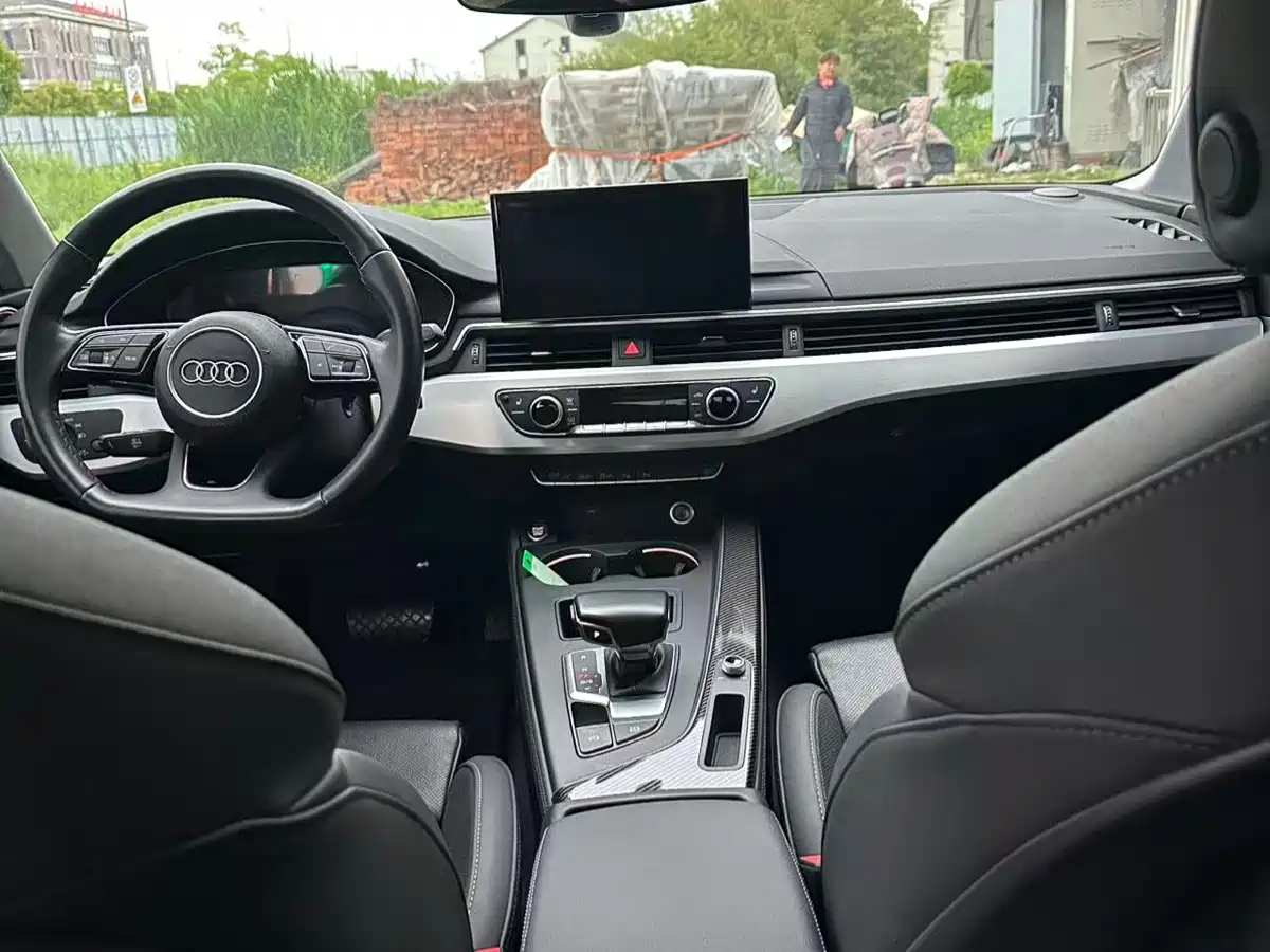Audi A4L 2022 40 TFSI Luxury Dynamic фото 10