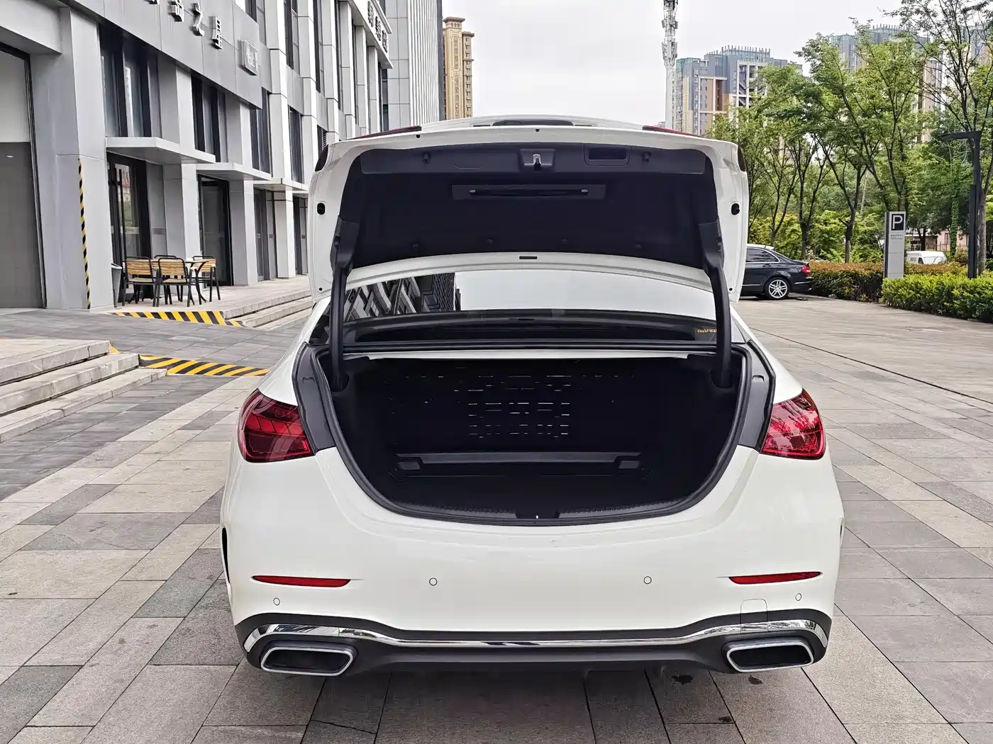 Mercedes-Benz C-Class 2024 C 260 L Sport фото 12
