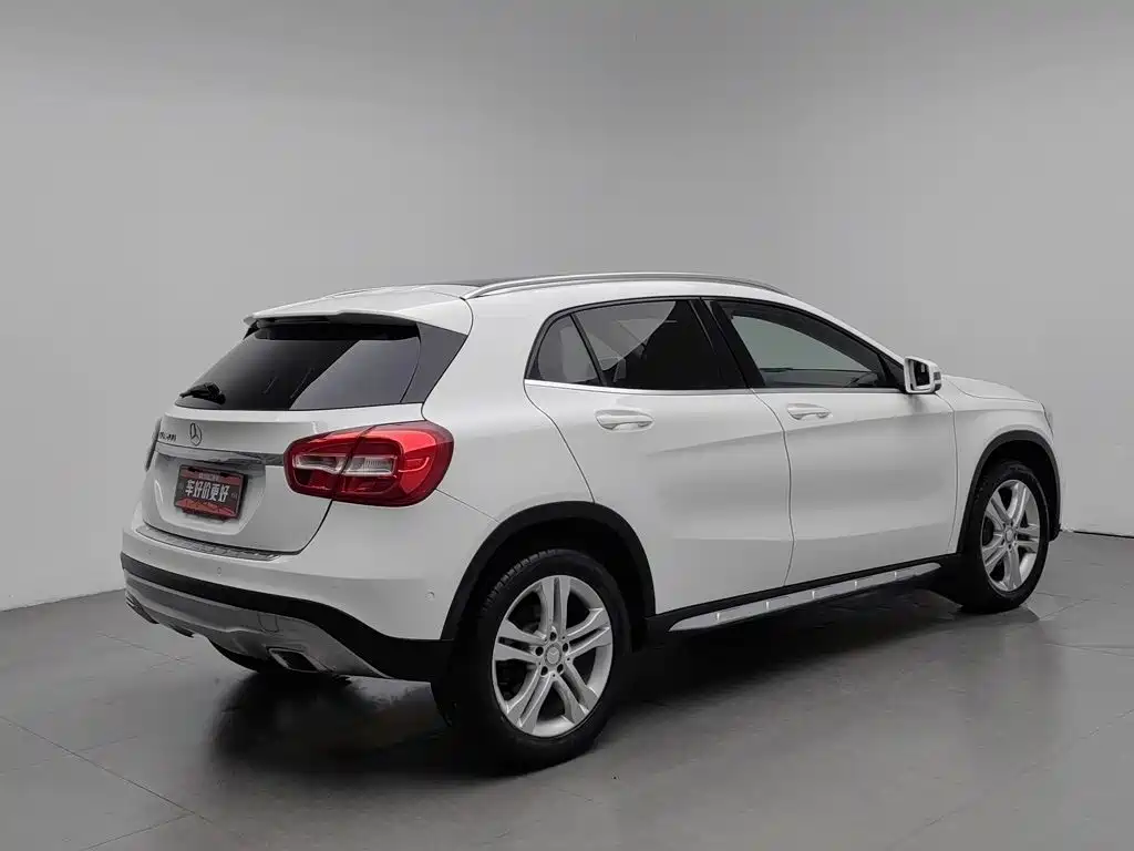 Mercedes-Benz GLA 2015 2015 GLA 200 Dynamic