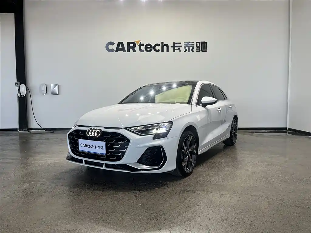 Audi A3 2025 Sportback 35TFSI Flying Premium