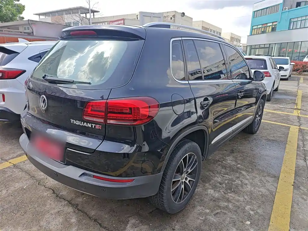 Volkswagen Tiguan 2015 1.8TSI Automatic 2WD Highline фото 7