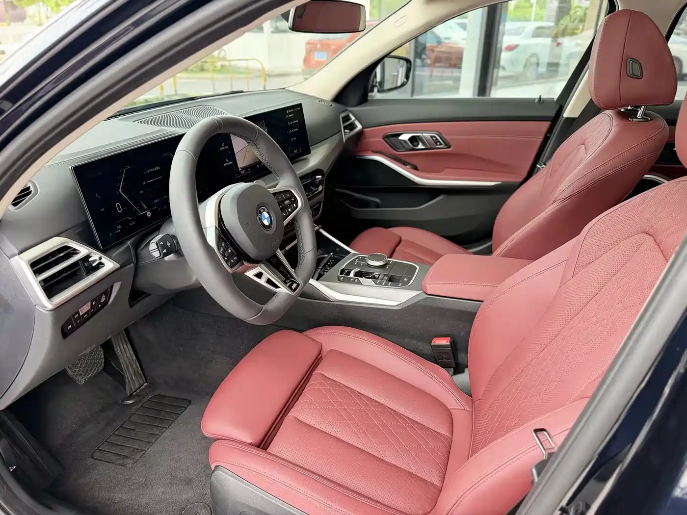 BMW 3 Series 2025 325i M Sport Package фото 8