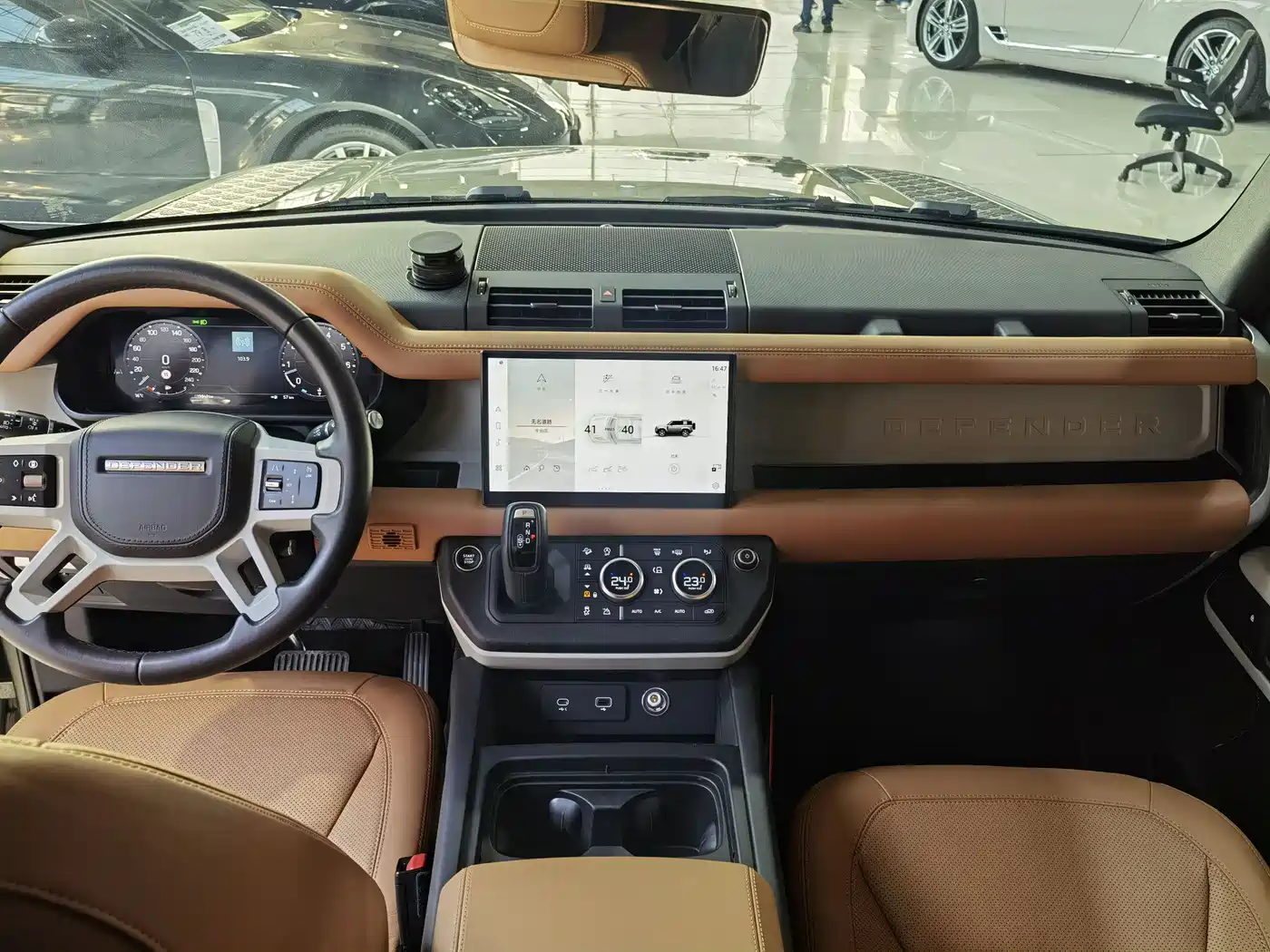 Land Rover Defender 2024 90 3.0T P400 HSE фото 8