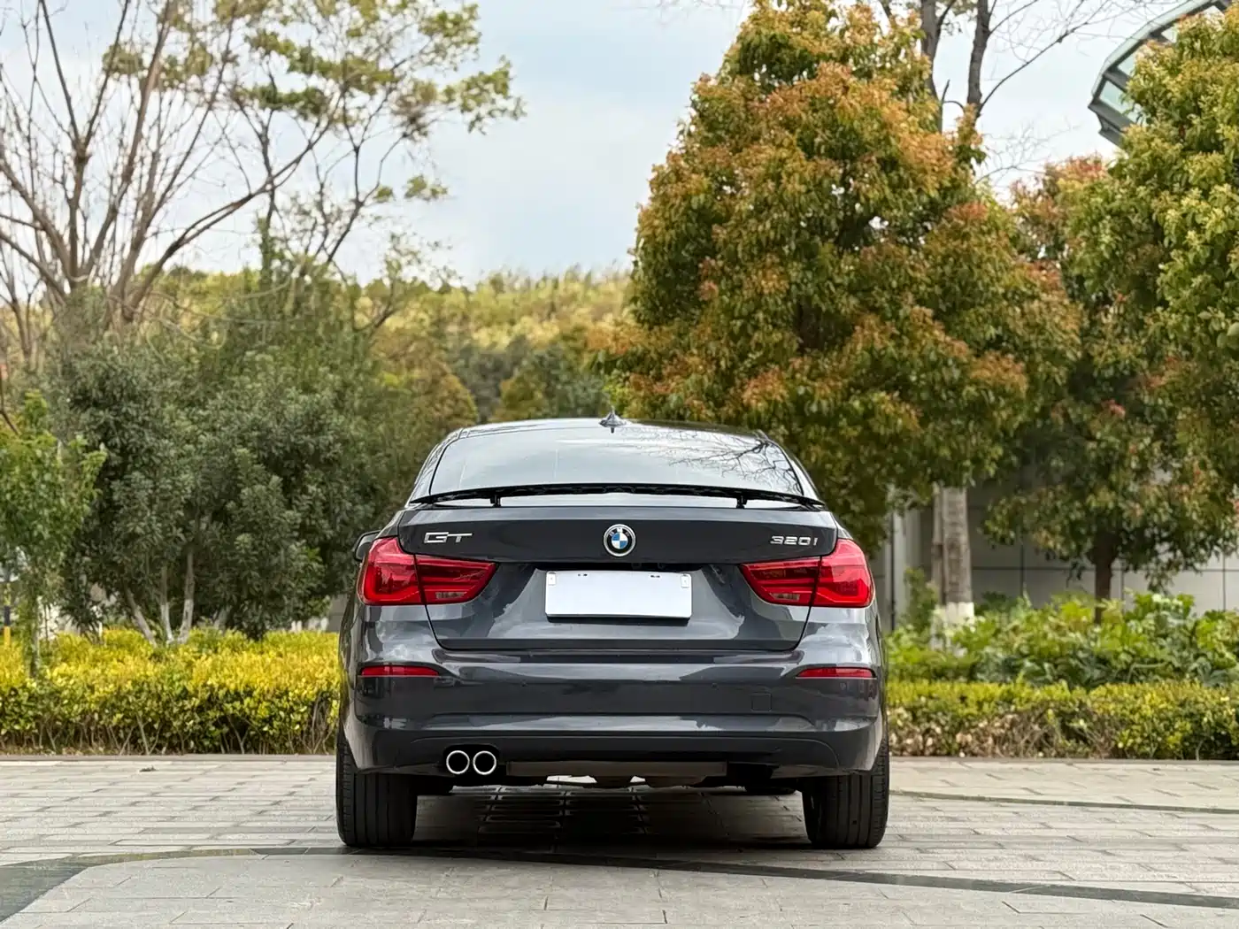 BMW 3 Series GT 2017 320i Fashion фото 8