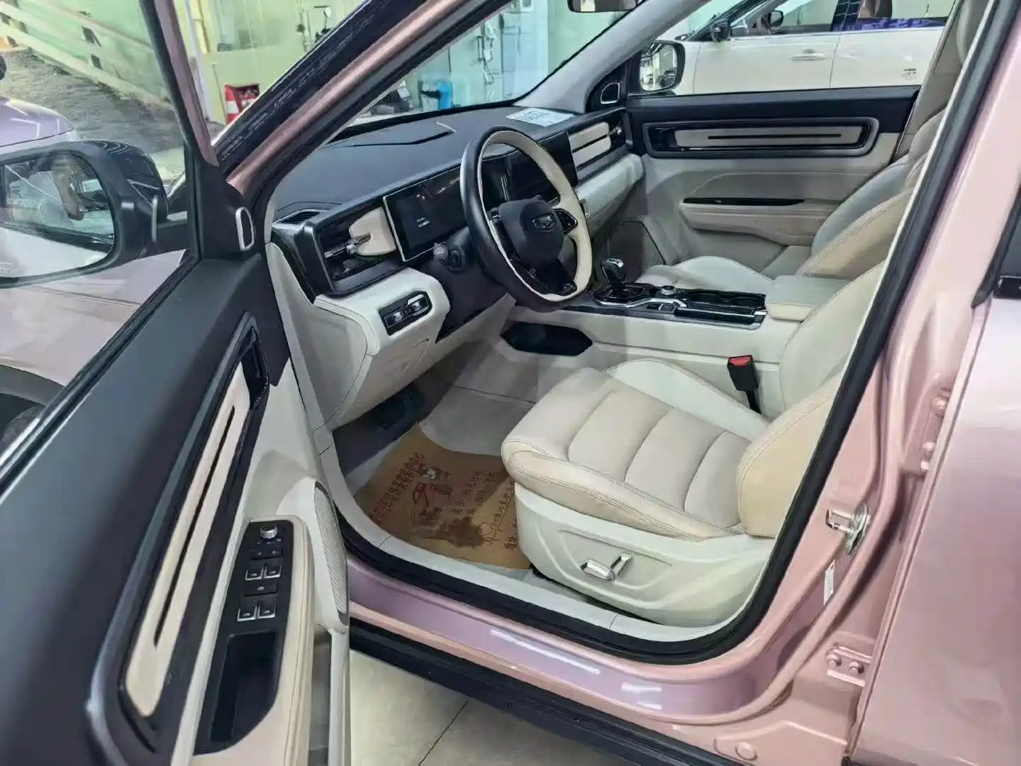 Фото 6 - Geely ICON