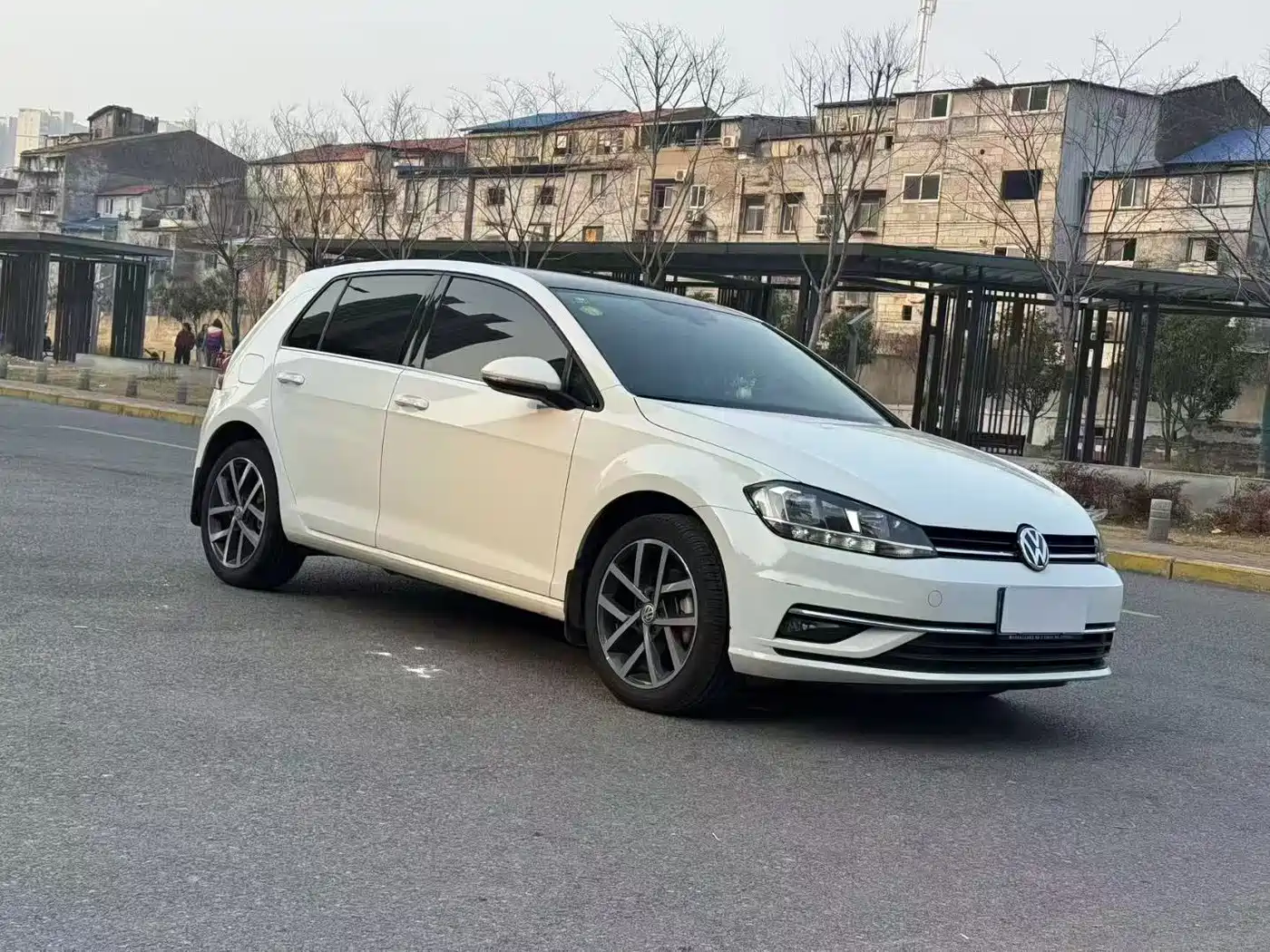 Volkswagen Golf 2018 230TSI Automatic Luxury фото 2