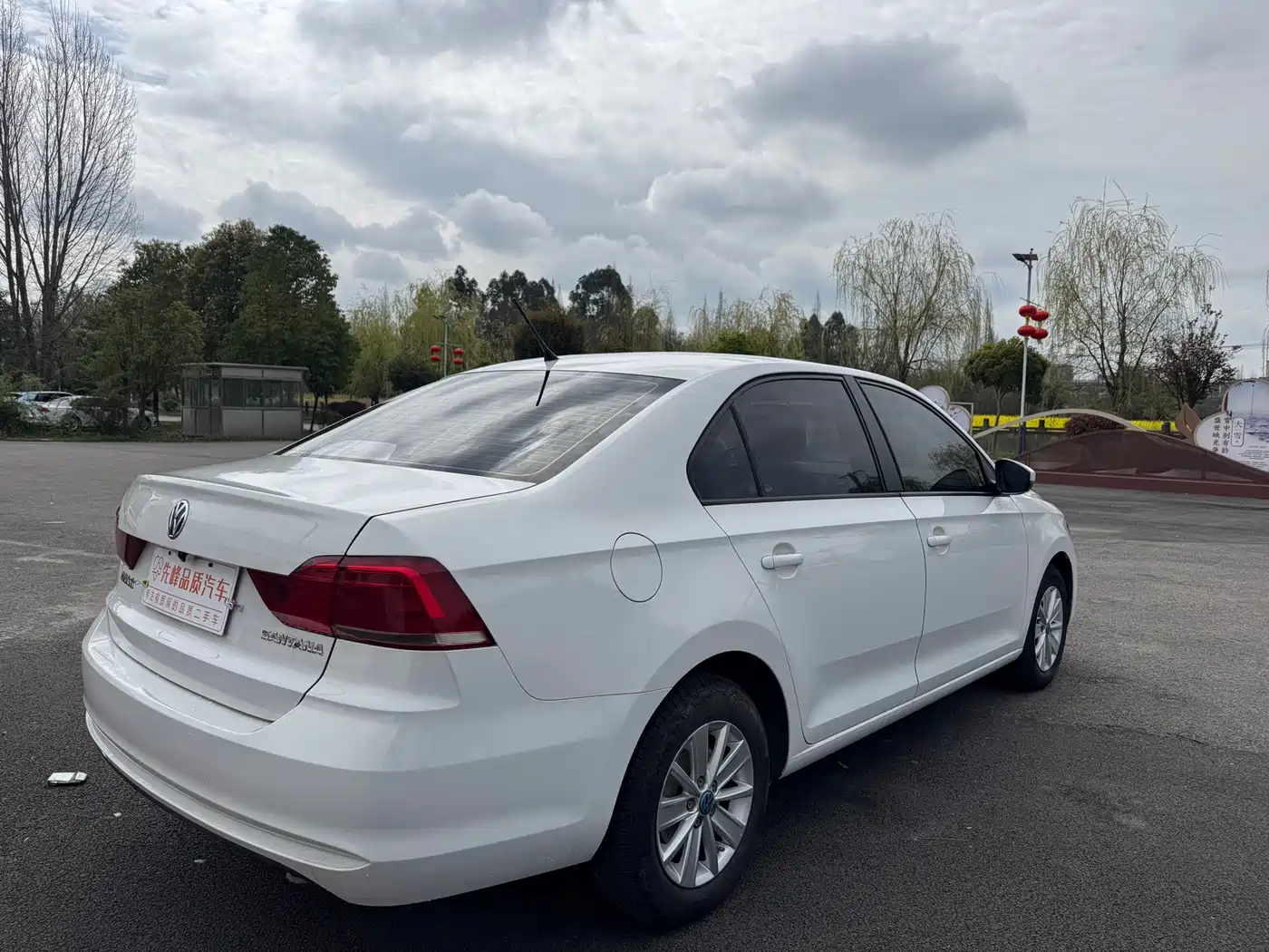 Volkswagen Santana 2016 1.4L Manual Trend Edition фото 7