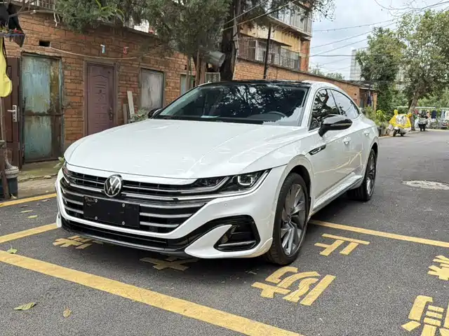 Volkswagen CC 380TSI, Яркий