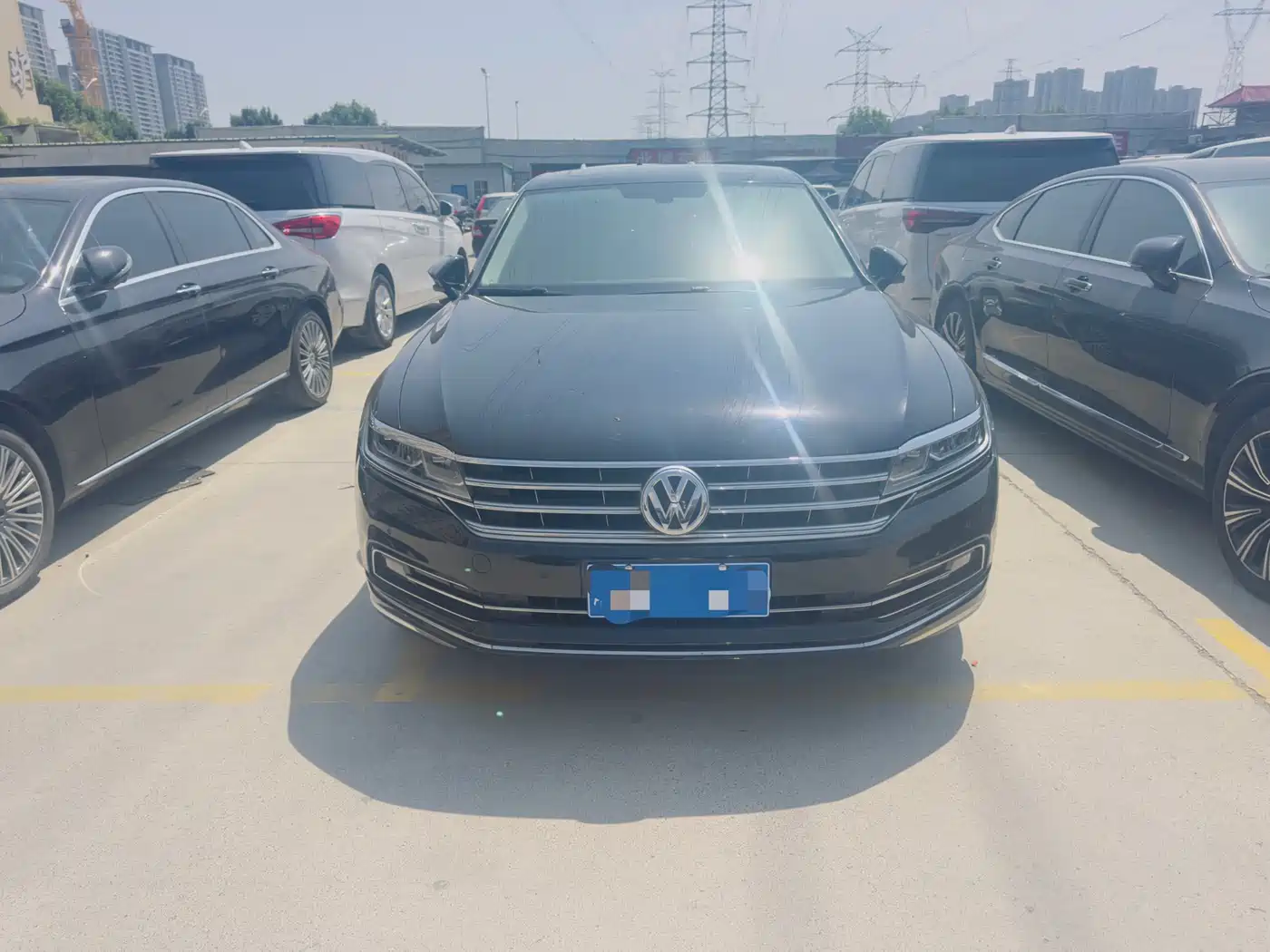 Volkswagen Phideon 2018 Facelift 380TSI FWD Business фото 2