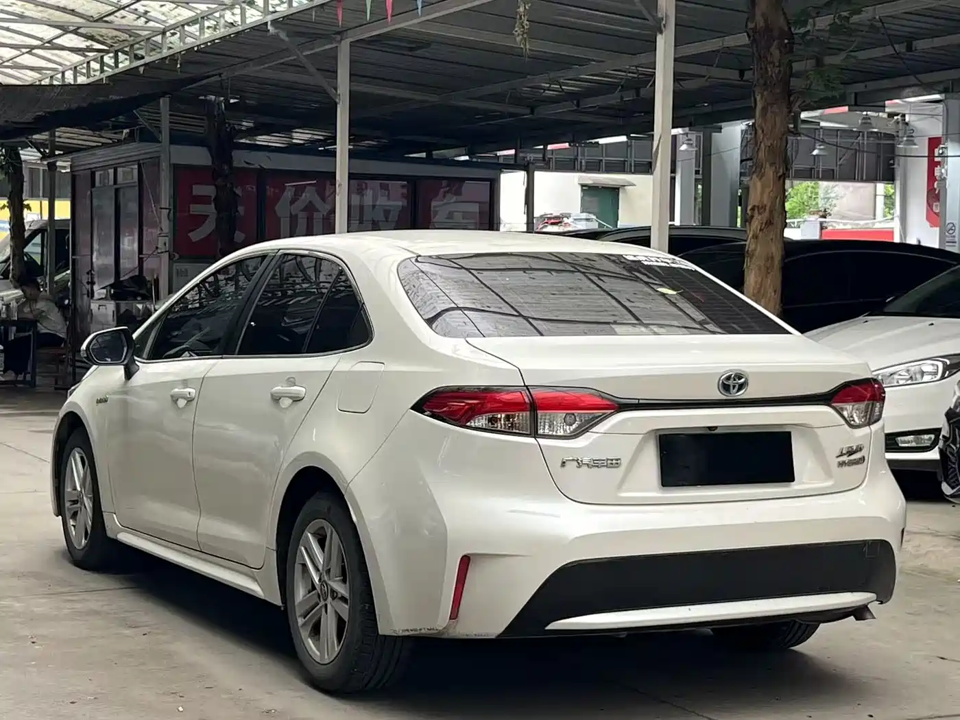 Toyota Levin 2019 Dual Engine 1.8H E-CVT Luxury Edition China V фото 4