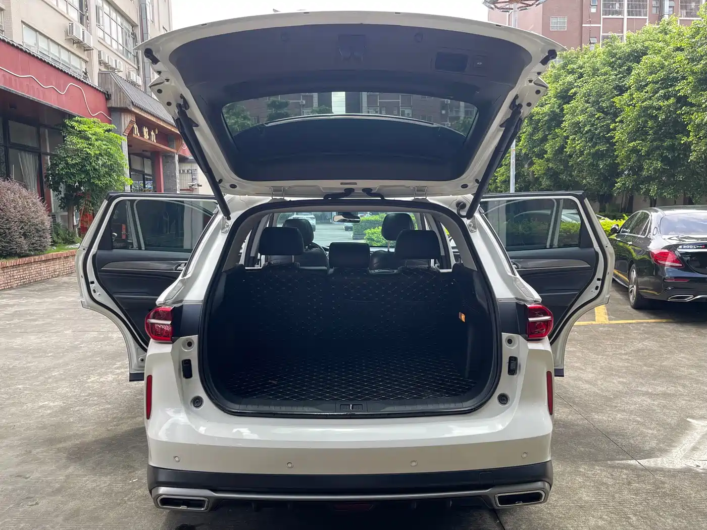 GAC Trumpchi Trumpchi GS4 PLUS 2021 2021 270T Automatic Starlight Edition