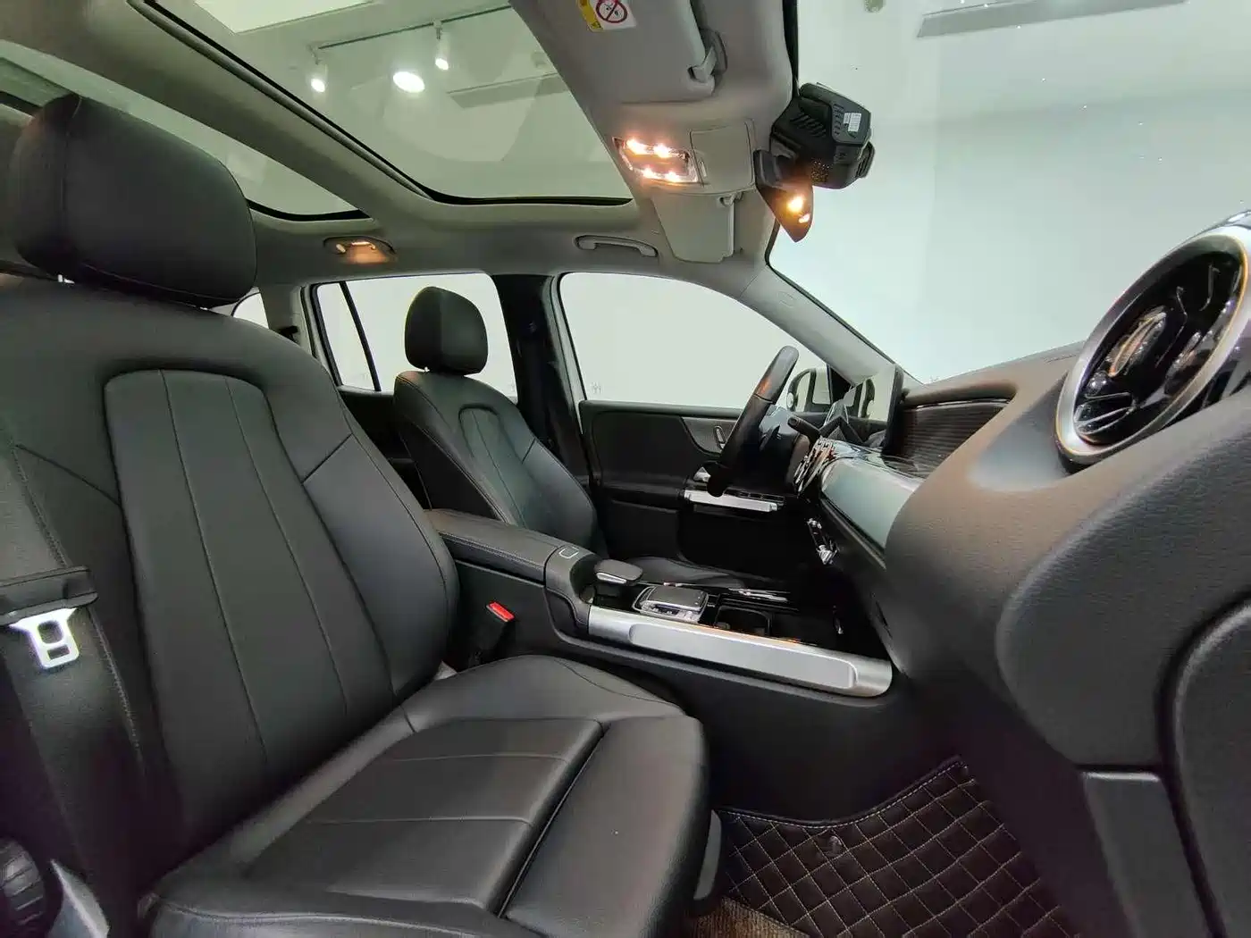 Mercedes-Benz GLB 2020 GLB 200 Dynamic фото 13