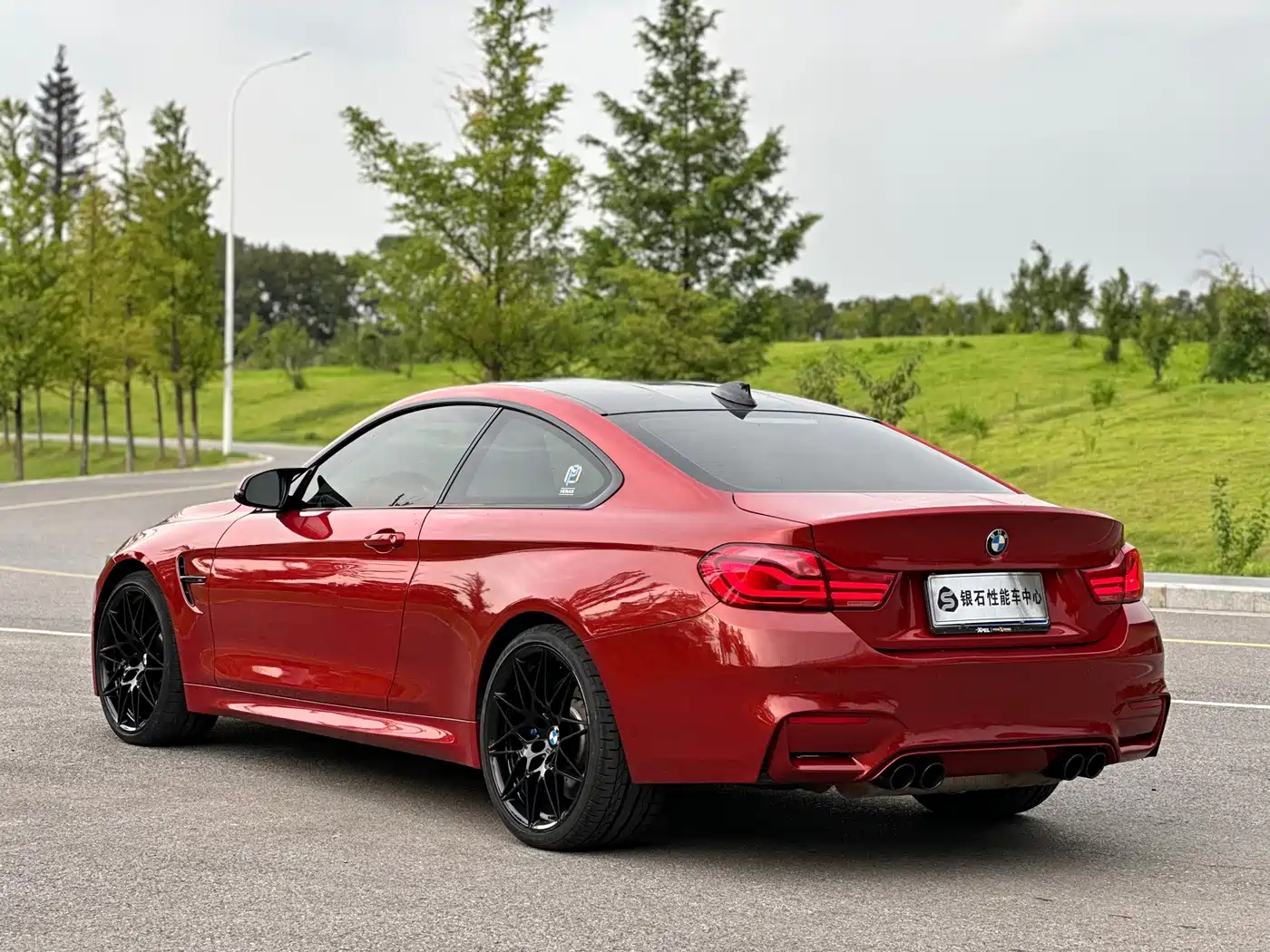 Photo 4 - BMW M4