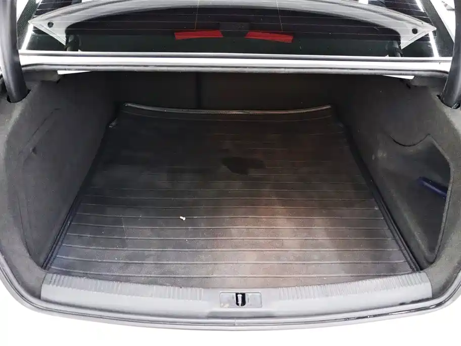Audi A4L 2015 35 TFSI Auto Standard фото 24