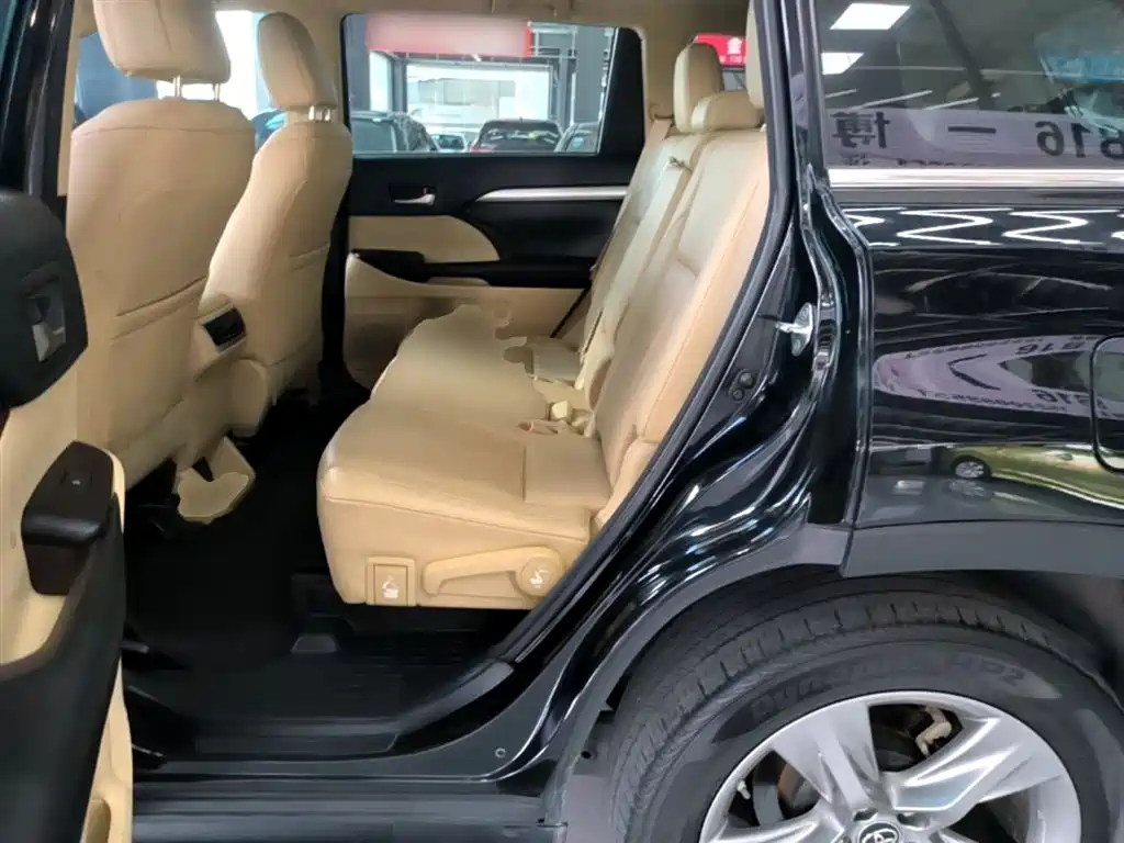 Toyota Highlander 2018 2.0T 4WD Luxury 7-seater China VI фото 17