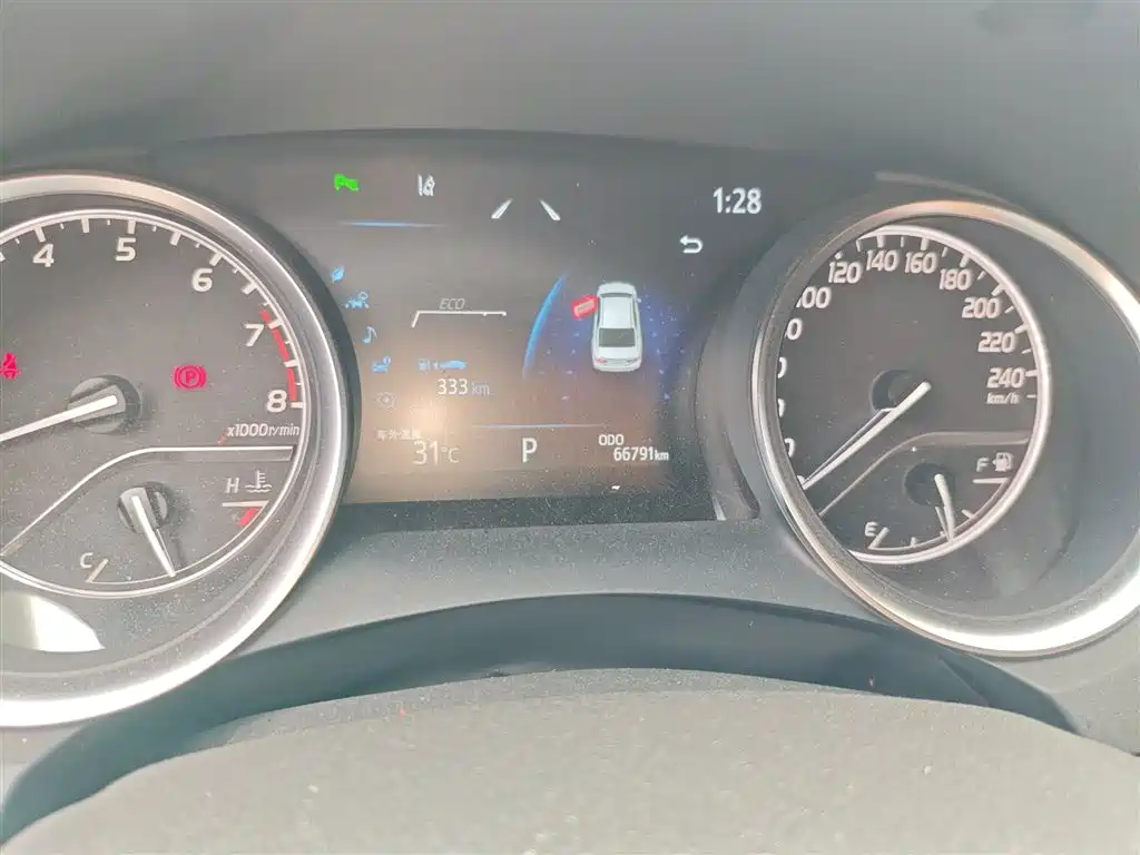 Toyota Camry 2021 2.0G Luxury Edition фото 5
