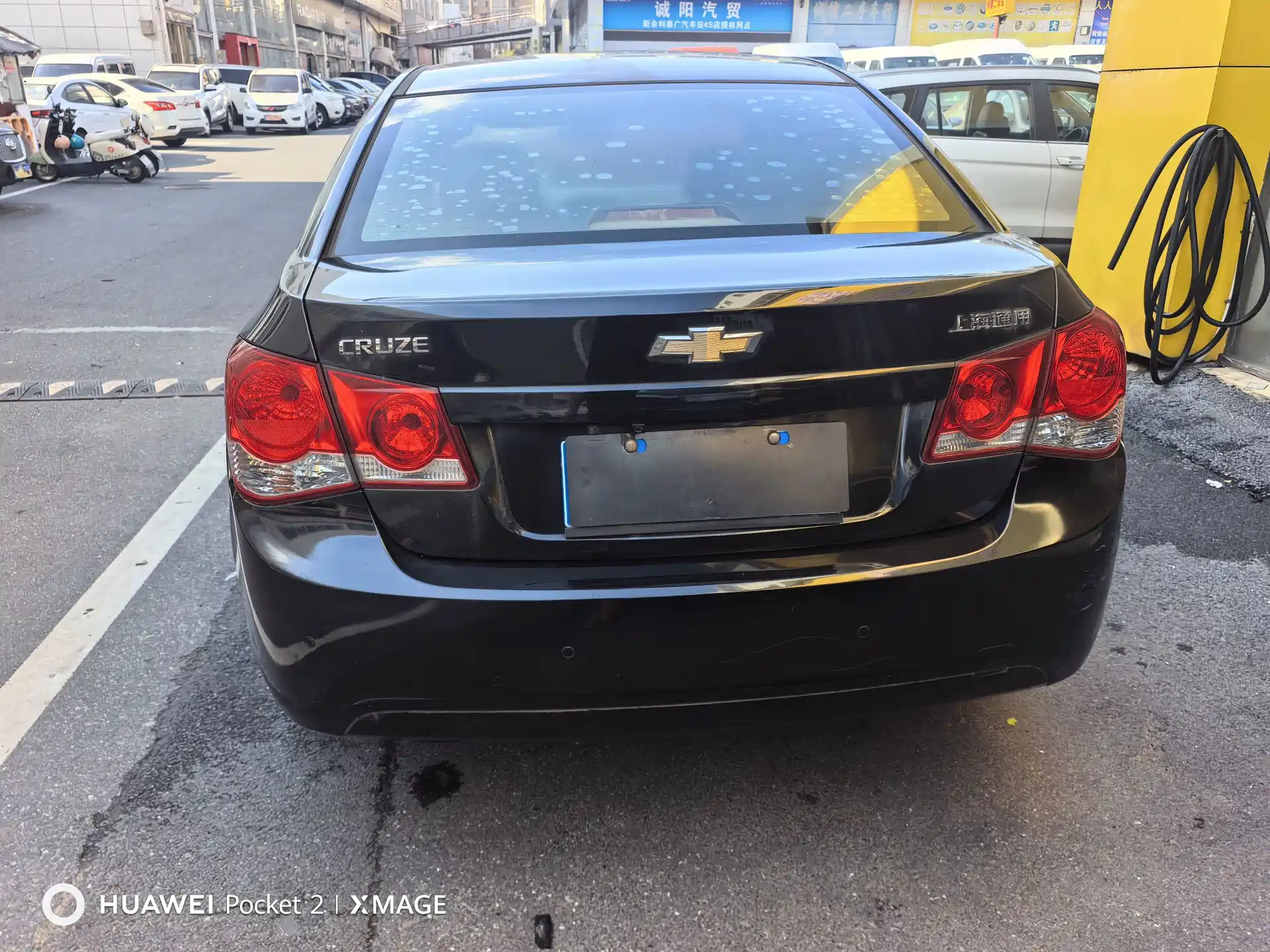 Фото 4 - Chevrolet Cruze