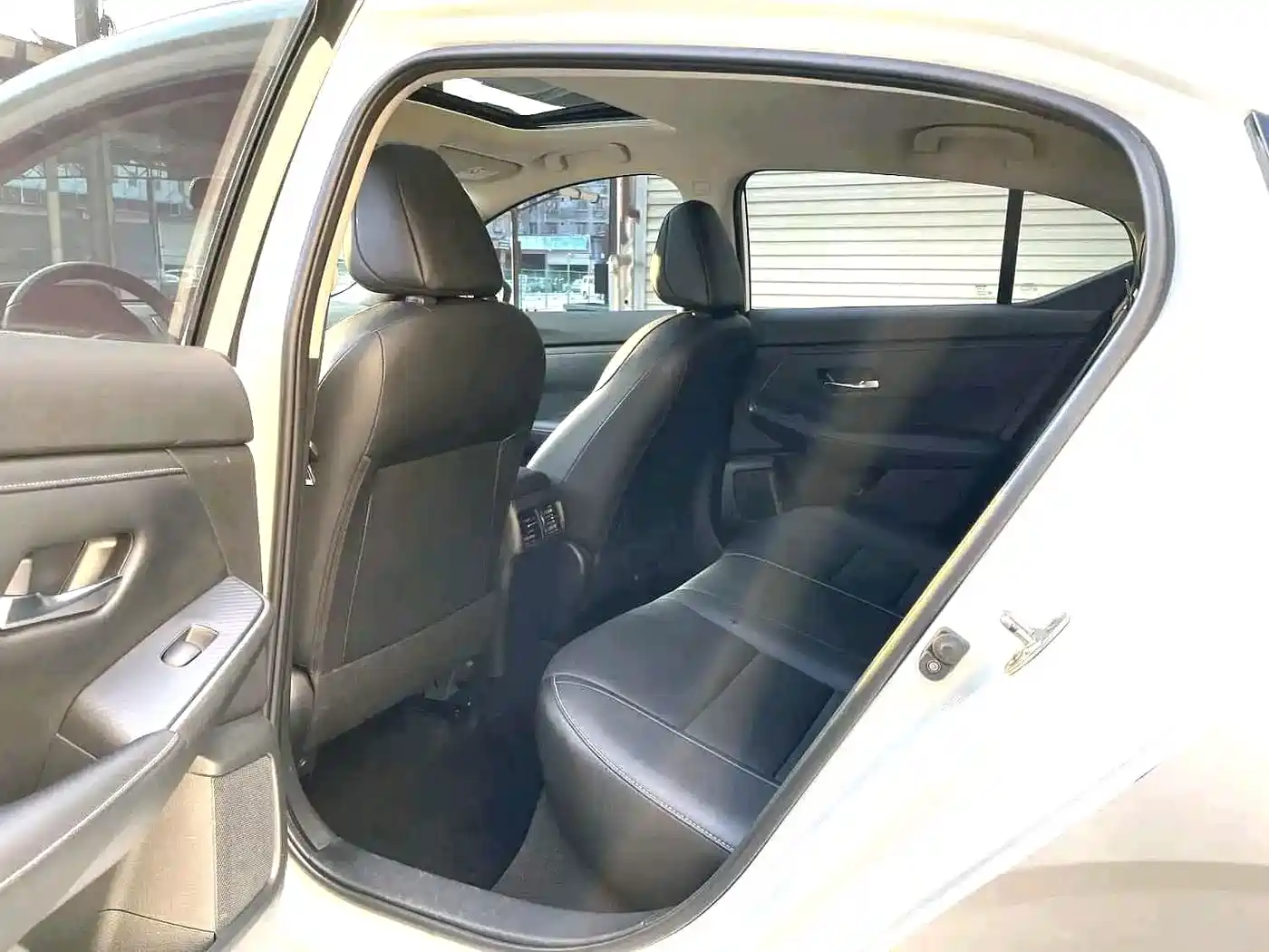 Nissan SYLPHY, миниатюра 10