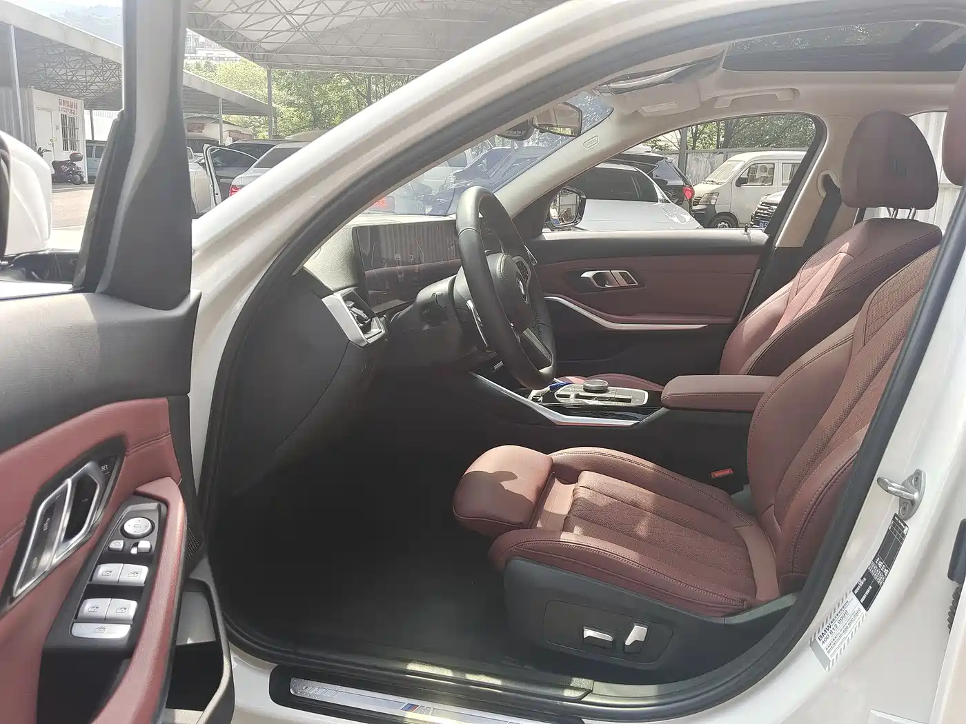 BMW 3 Series 2023 320Li M Sport Package фото 6