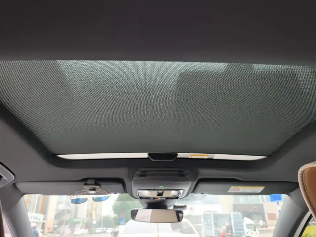 Volkswagen Golf 2025 300TSI R-Line фото 14