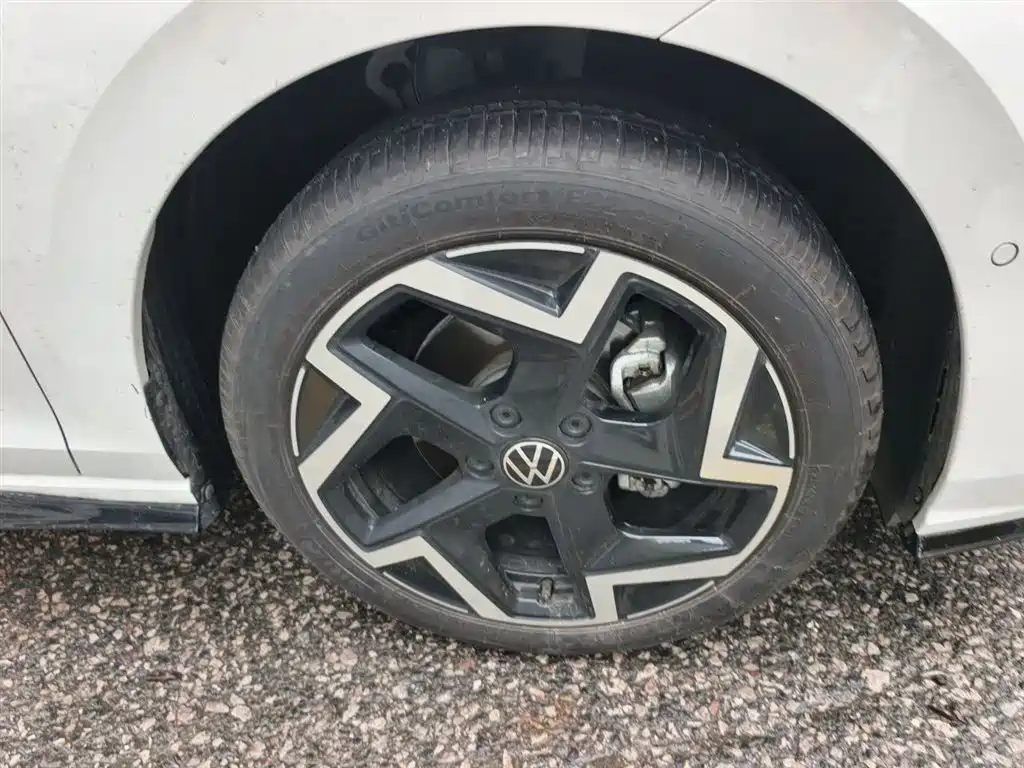 Volkswagen Golf 2025 300TSI R-Line фото 26