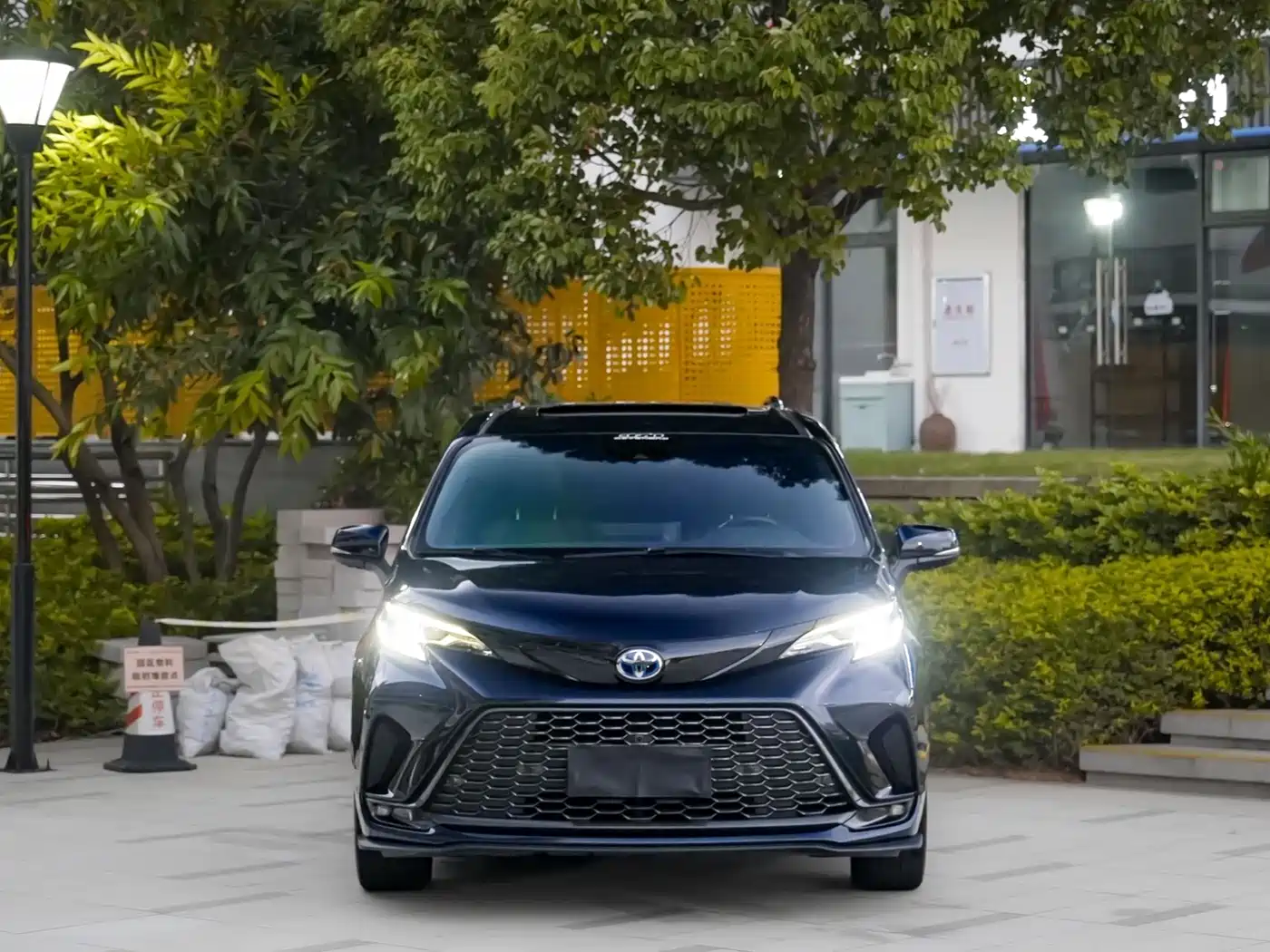 Toyota Granvia 2023 2023 2.5L Hybrid Flagship VIP Edition