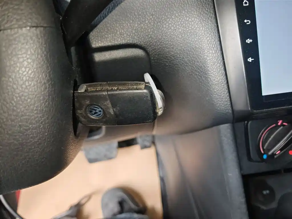 Volkswagen Polo 2016 1.4L Automatic Trend фото 9