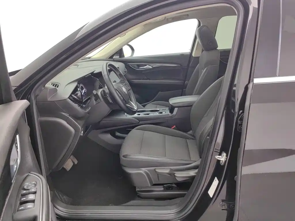 Photo 10 - Buick Envision S