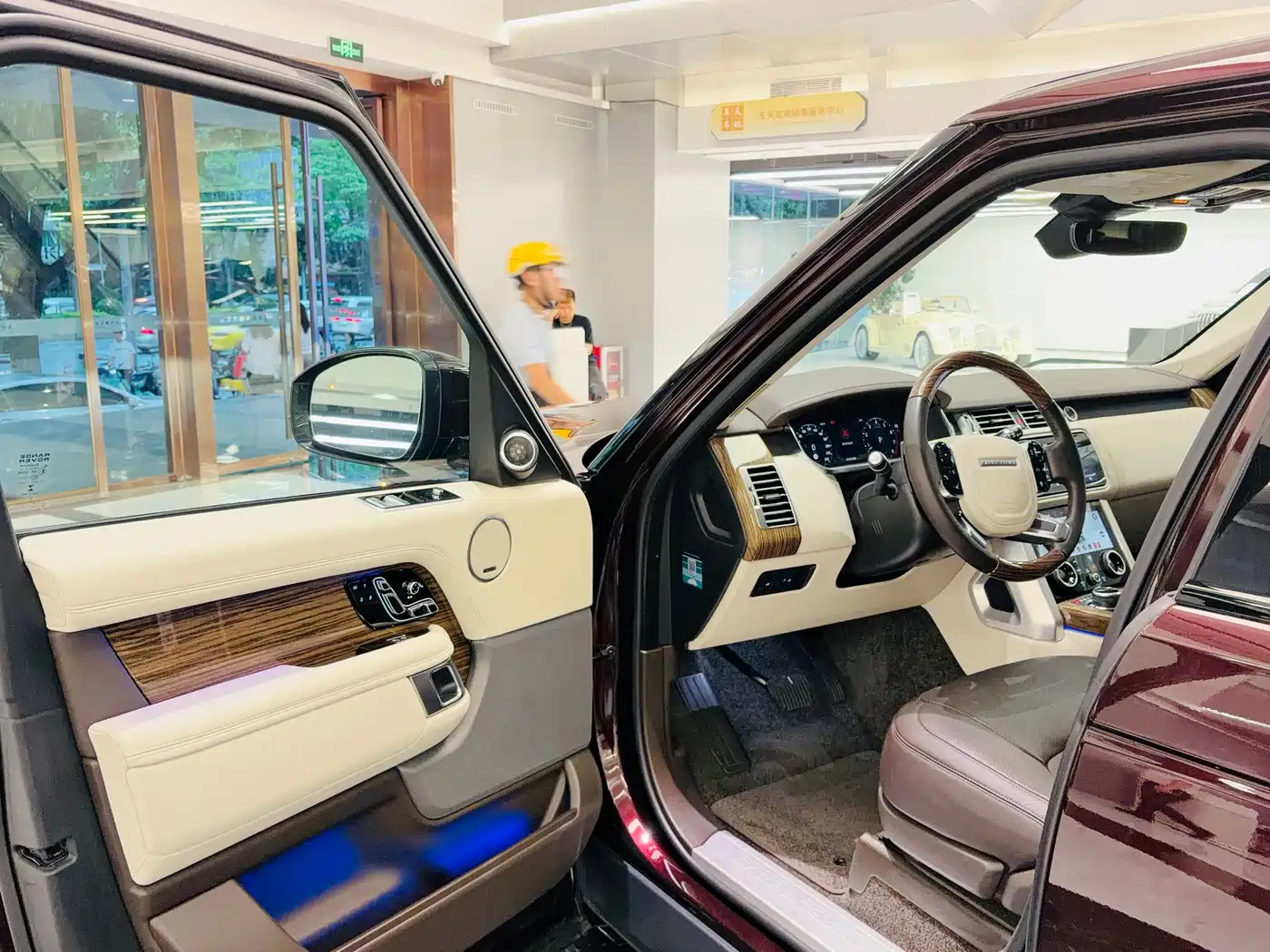 Land Rover Range Rover 2019 3.0 SCV6 Heritage Edition фото 6