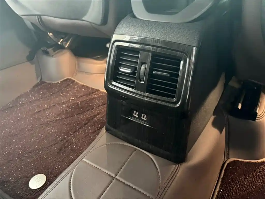 BMW X1 2022 sDrive20Li Premium фото 11