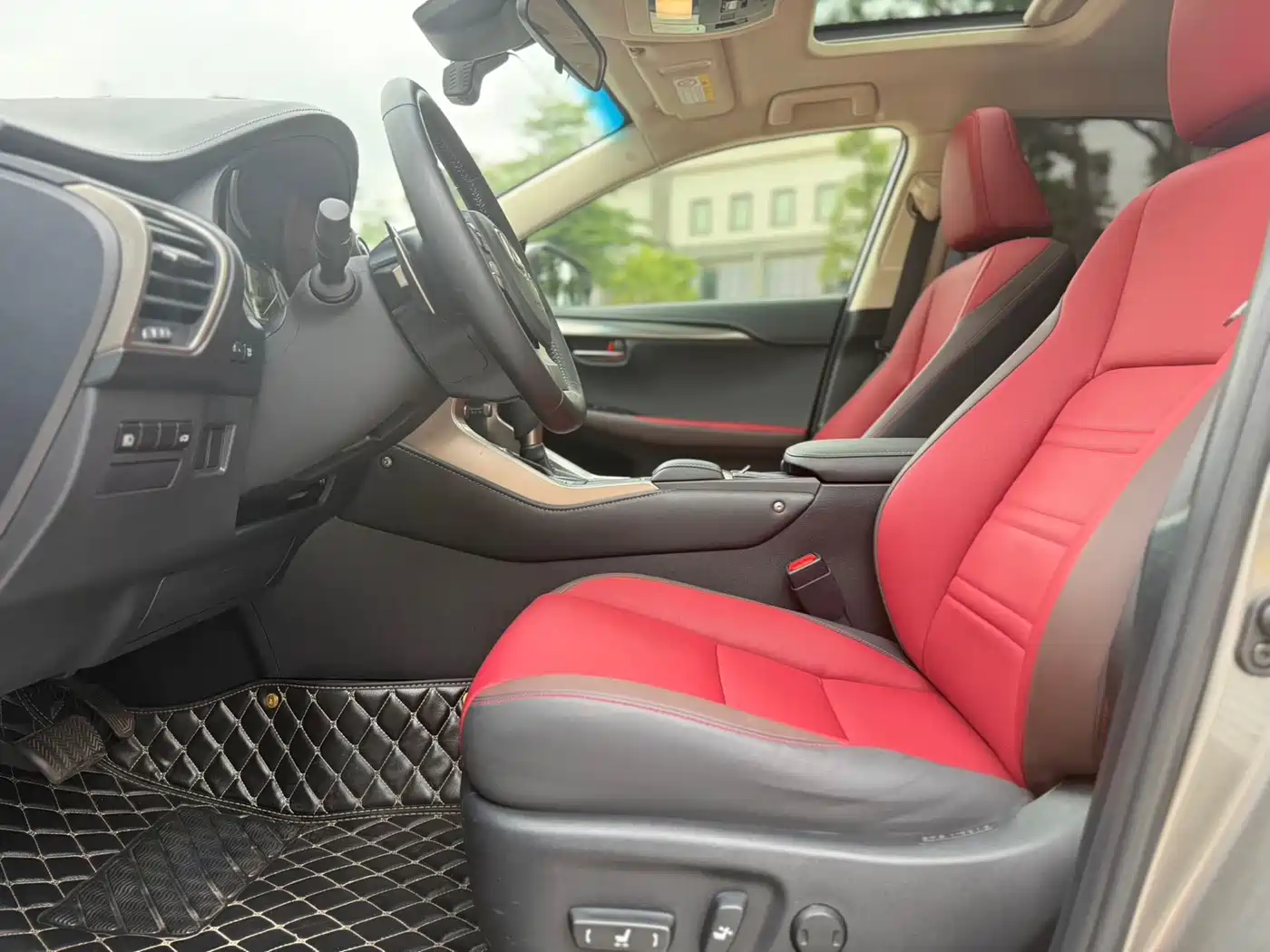 Lexus NX 2018 Model 300h FWD Fengshang Edition China V фото 5
