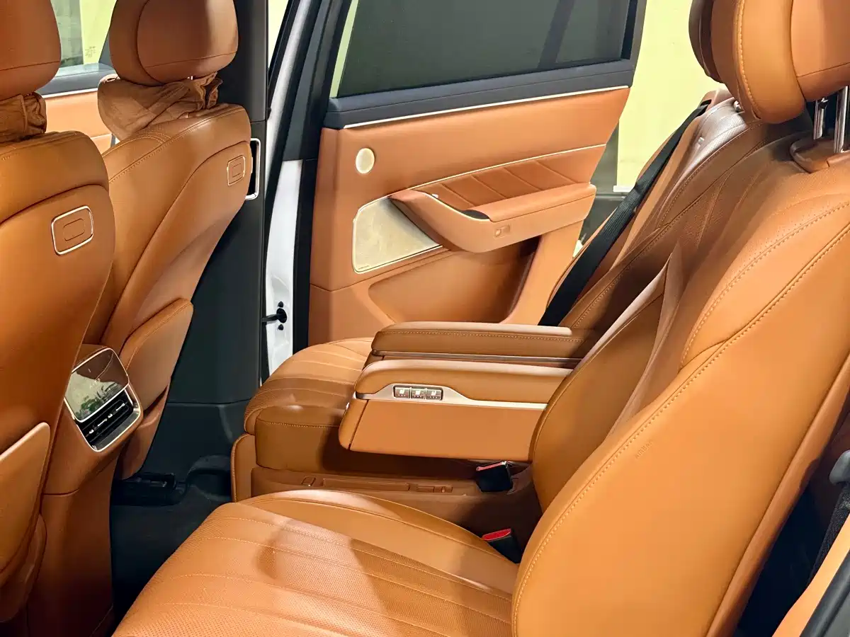 AITO Wenjie AITO M8 2026 2025 Model Extended Range Max+ Edition 53.4kWh 6-Seater