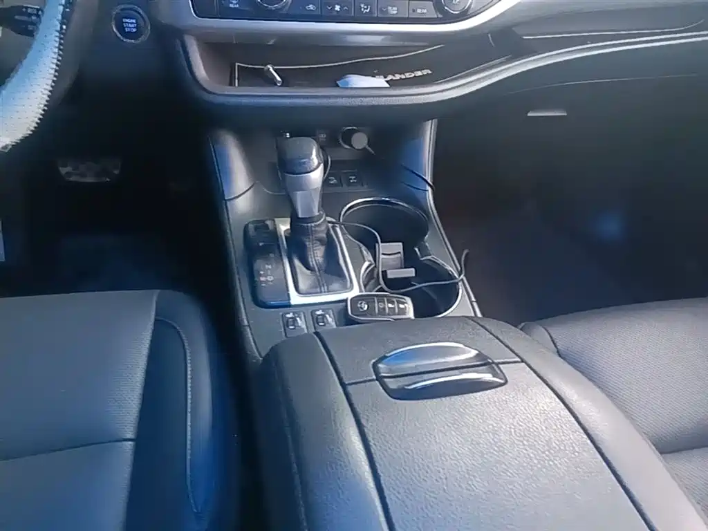 Toyota Highlander 2018 2.0T 4WD Premium 7-seater (China V) фото 10