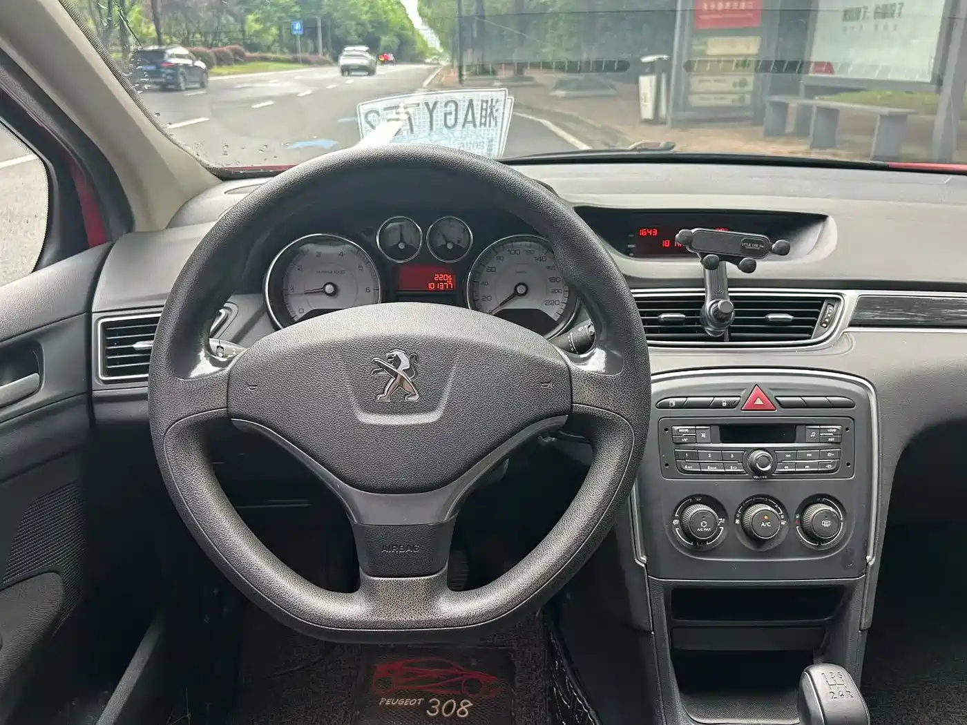 Peugeot 308 2014 Model Joy Edition Classic 1.6L Manual Superior Style фото 4