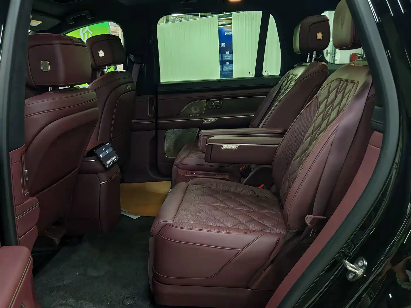 NIO ES8 2026 2025 Model 6-Seat Executive Luxury Edition