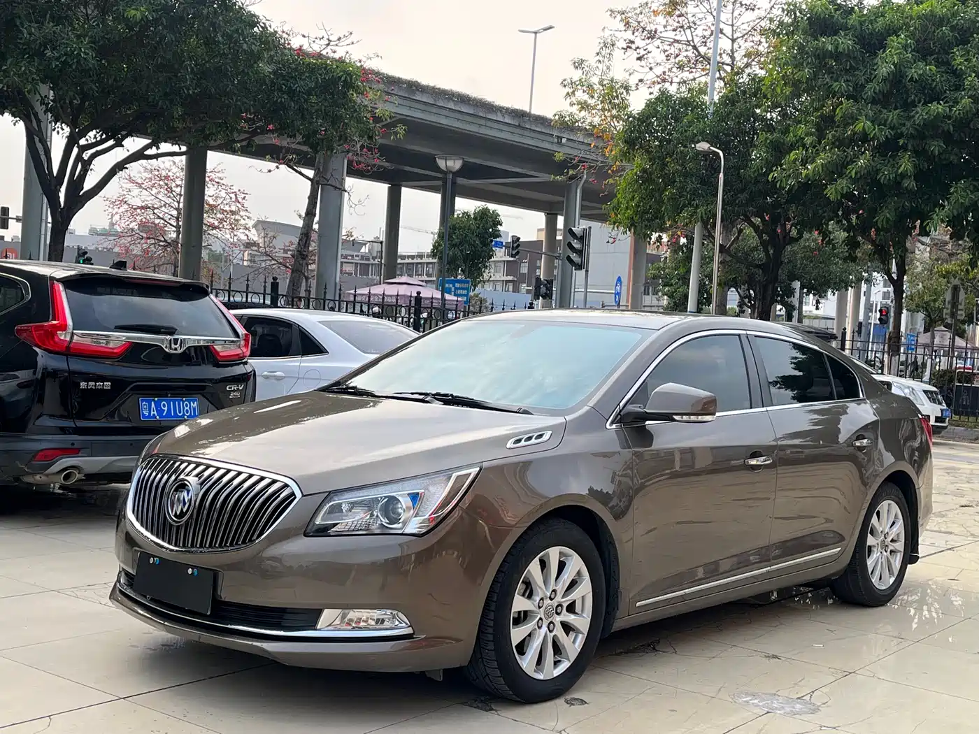 Buick LaCrosse 2013 2.4L SIDI Leading Comfort