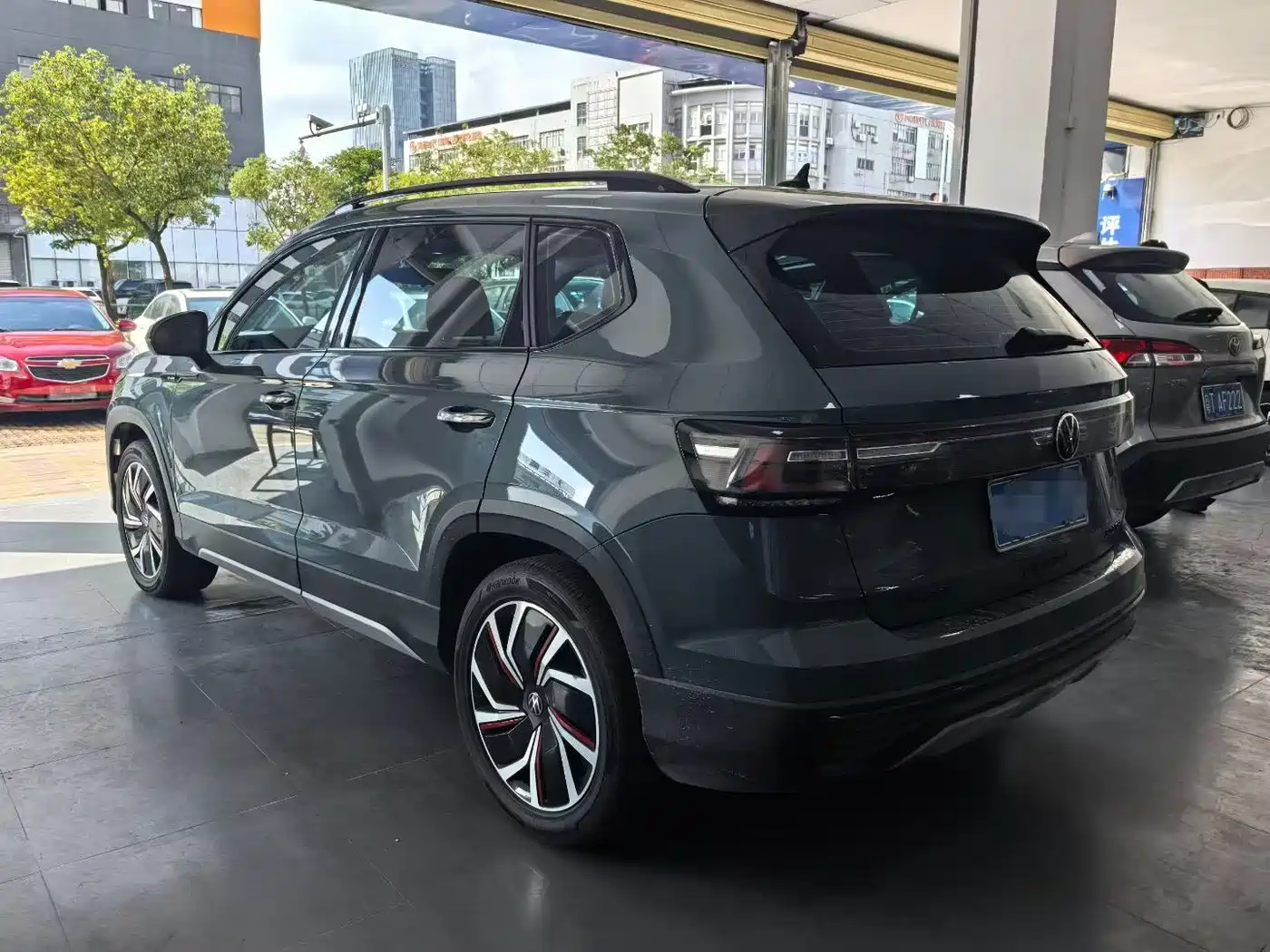 Volkswagen Tharu 2023 300TSI 2WD Full Moon Edition фото 2